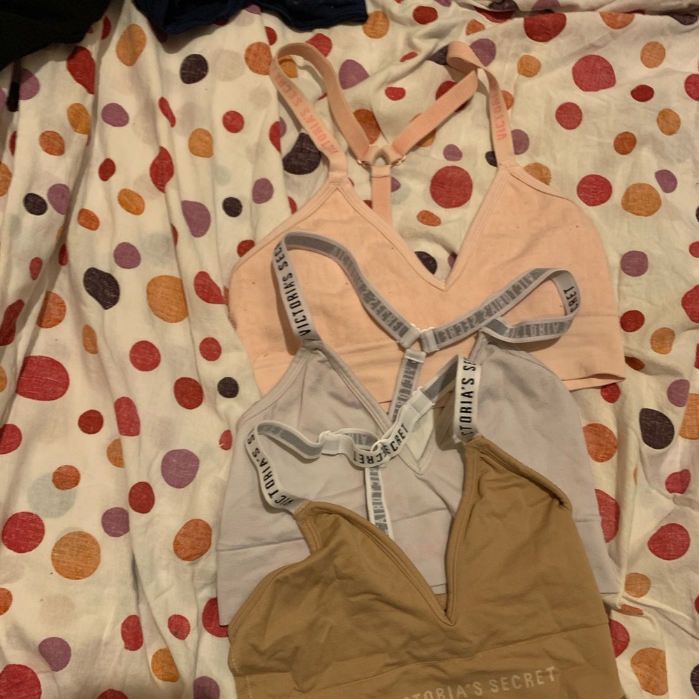 Seamless bralettes VS